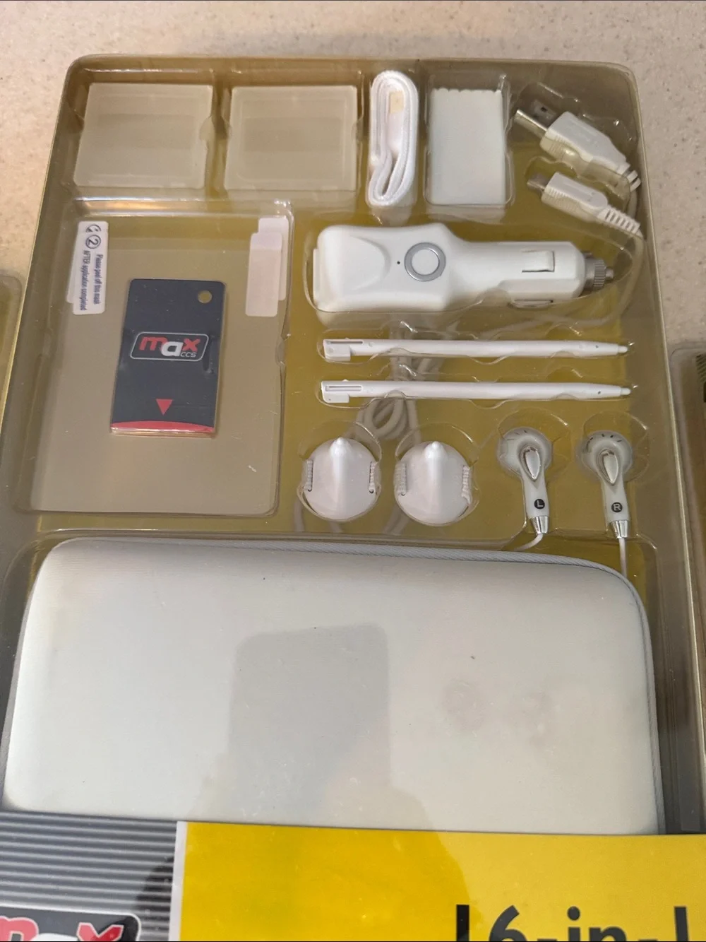 New 16-in-1 NDS-XL Starter Pack with White Carry Case - White & 2 DSI Lens kit